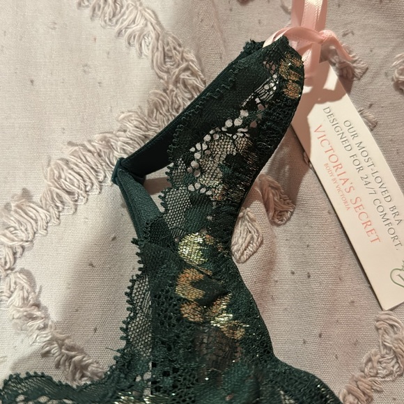 Brand New Emerald Victorias Secret Bra - Picture 4 of 7